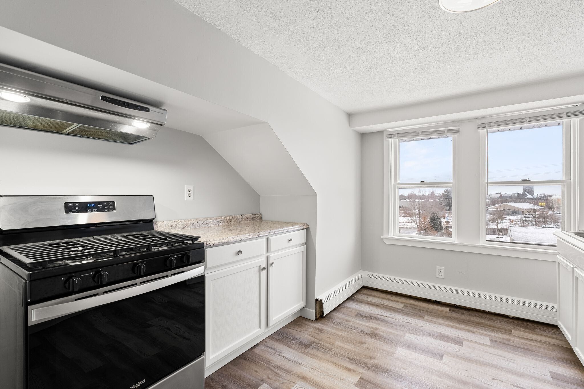 Building Photo - 25 Porter St