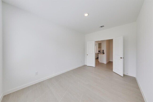 Building Photo - 10601 Ellerston Rd