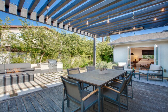 Building Photo - 12945 Welby Way