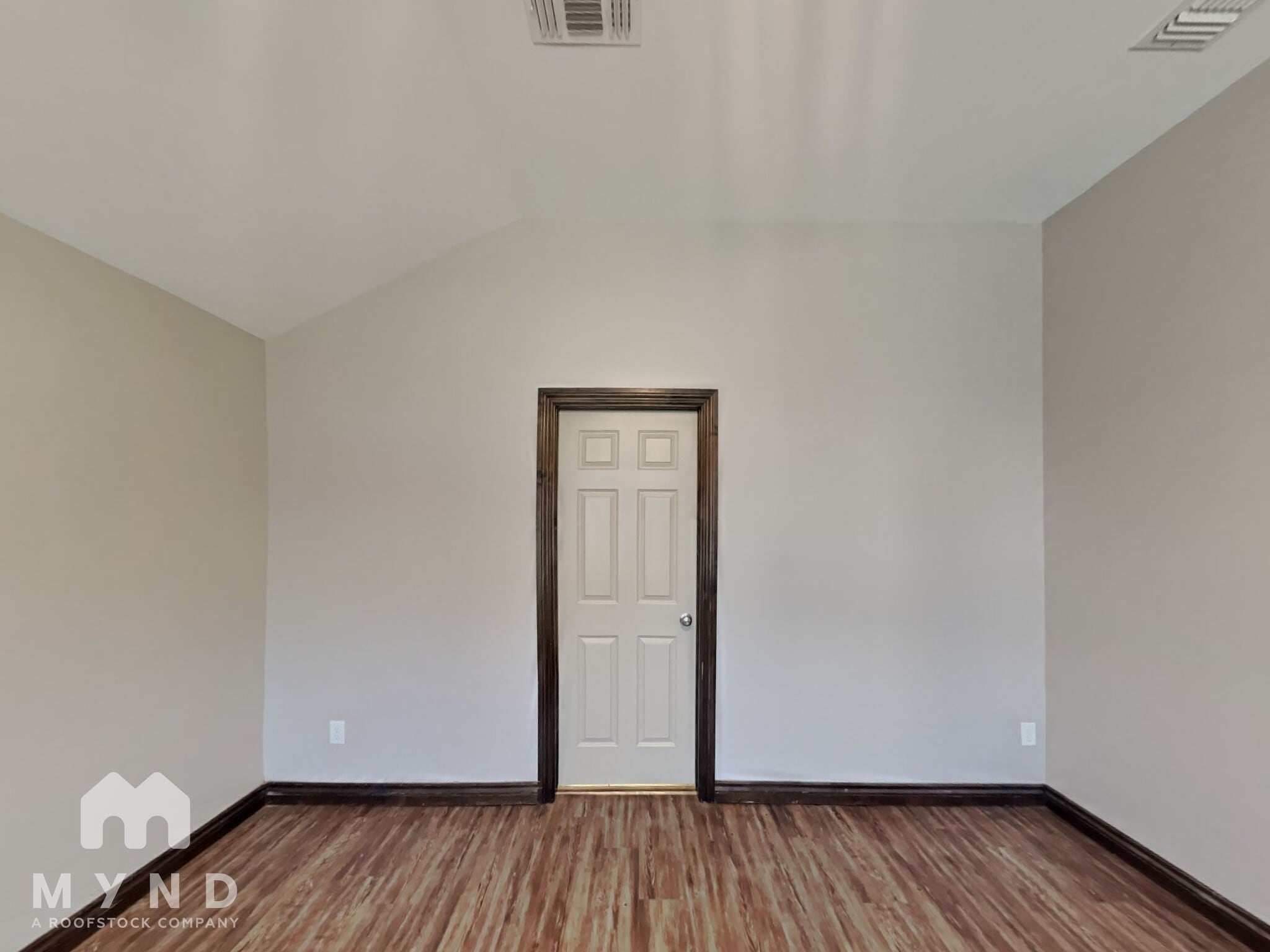 Building Photo - 1114 Merlin Dr