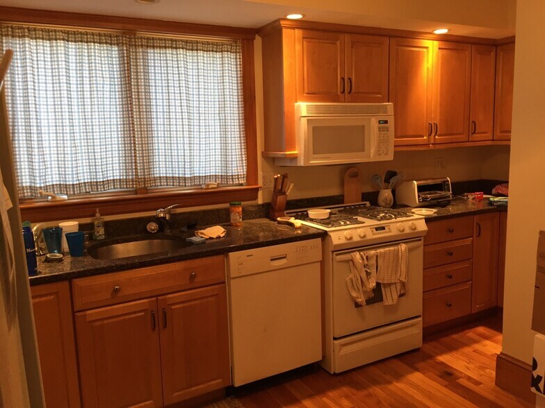 Building Photo - 20 Templeton Pky