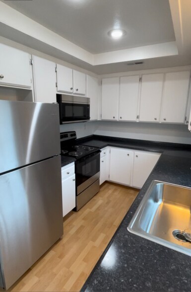 Building Photo - 7962 Arly Ct