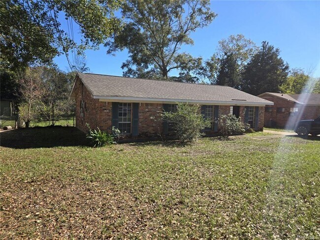 Primary Photo - 4325 Brewer Rd