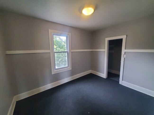 Building Photo - 3921 14th Ave