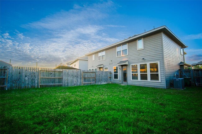 Building Photo - 1826 Ryon Falls Dr