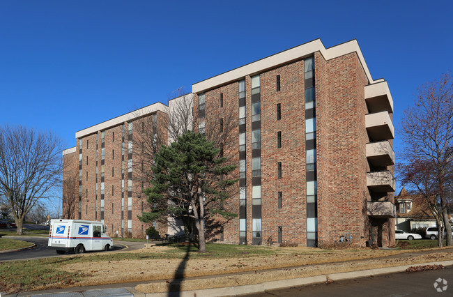 Building Photo - Nettleton Manor Apartments