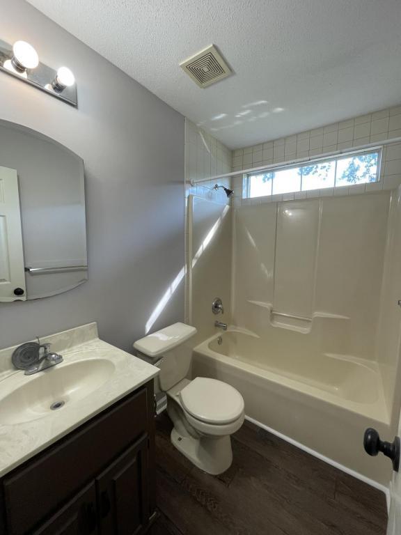Building Photo - 102 S Gala Ct