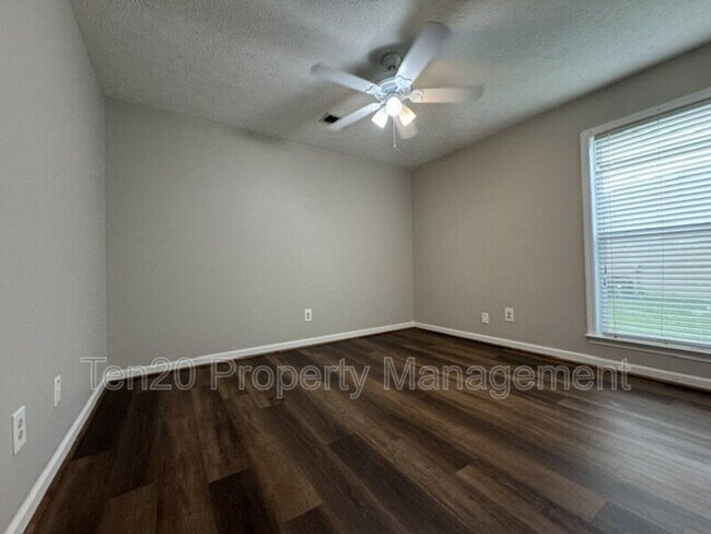 Building Photo - 7185 Midland Chase Loop
