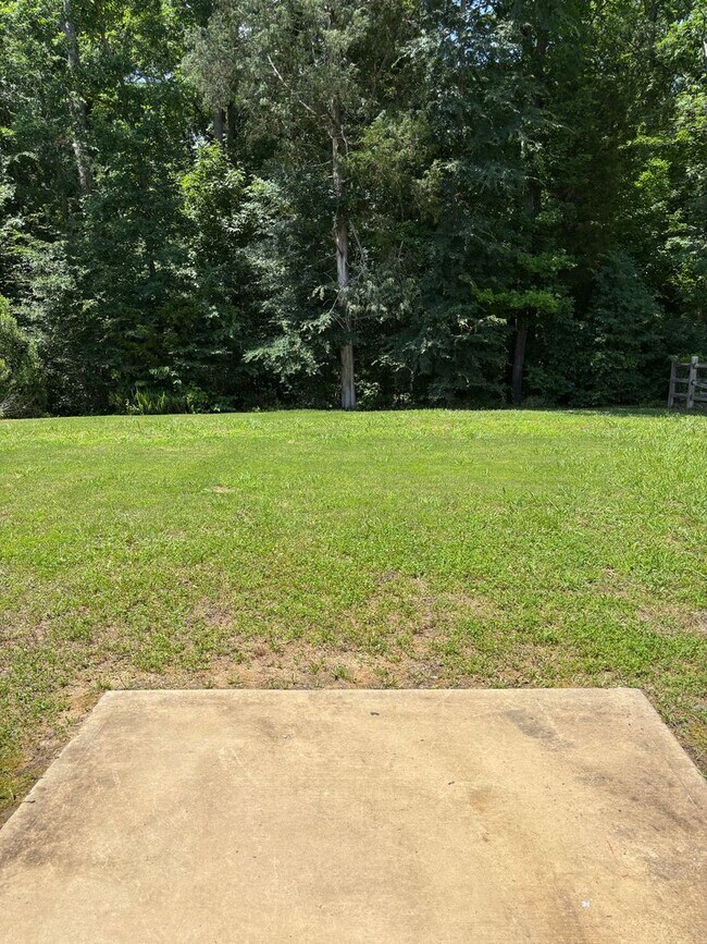 Building Photo - Newly Renovated Four Bedroom Home In North...