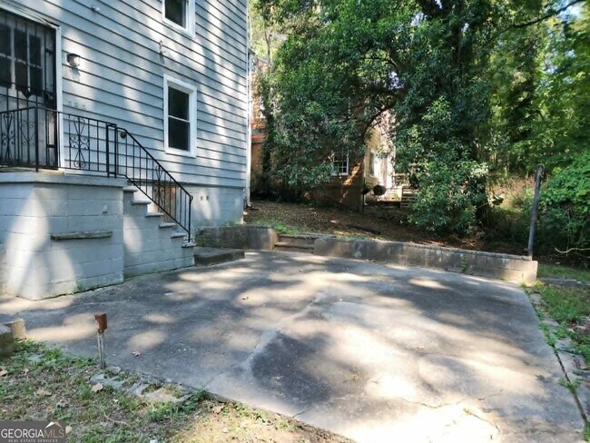 Building Photo - 1444 Blvd Lorraine SW