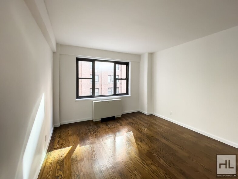 Building Photo - EAST 56 STREET