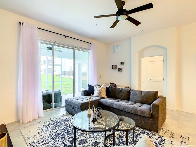 Building Photo - 9331 Sommerset Hills Dr