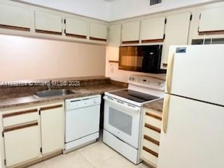 Building Photo - 14005 SW 91st Terrace