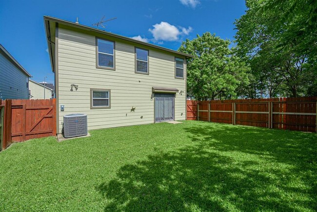 Building Photo - 13242 Skyview Landing Dr