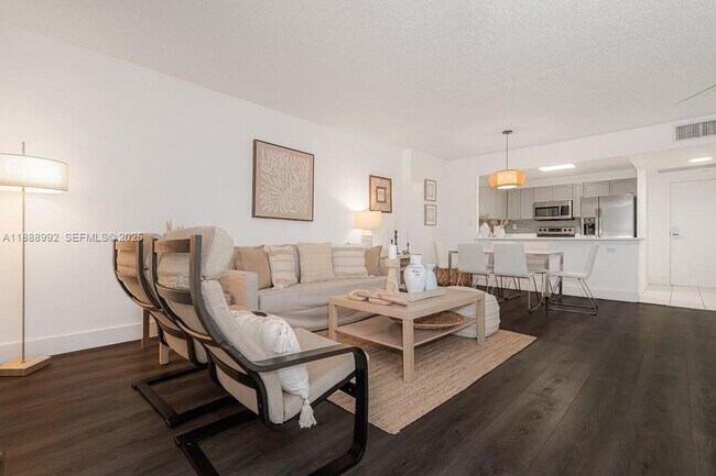 Building Photo - 2301 Collins Ave