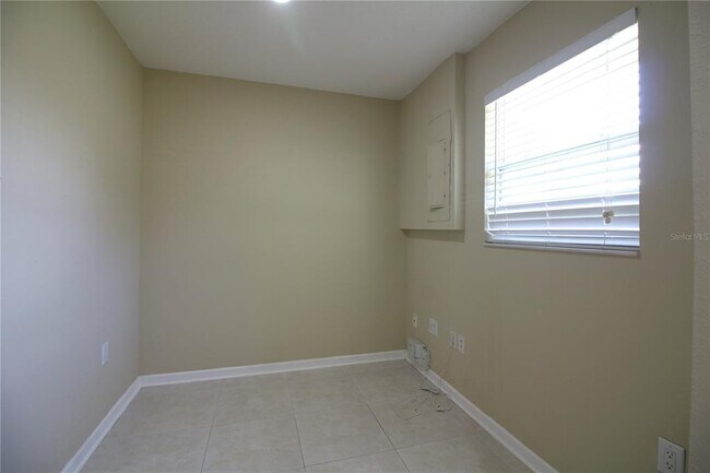 Building Photo - 1311 Glenview Ln