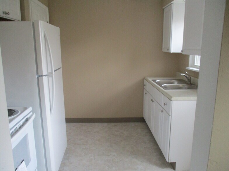 Building Photo - 795 23rd St