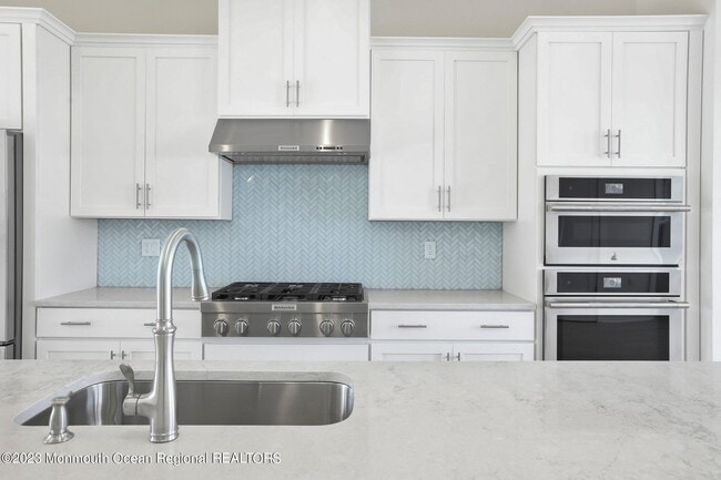 Building Photo - 3 Valiant Ct