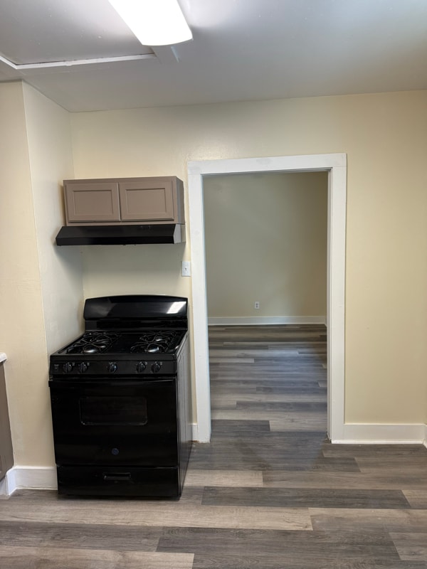 Building Photo - 2326 Lapeyrouse St