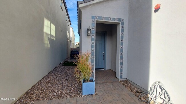 Building Photo - 290 E Markwood Dr