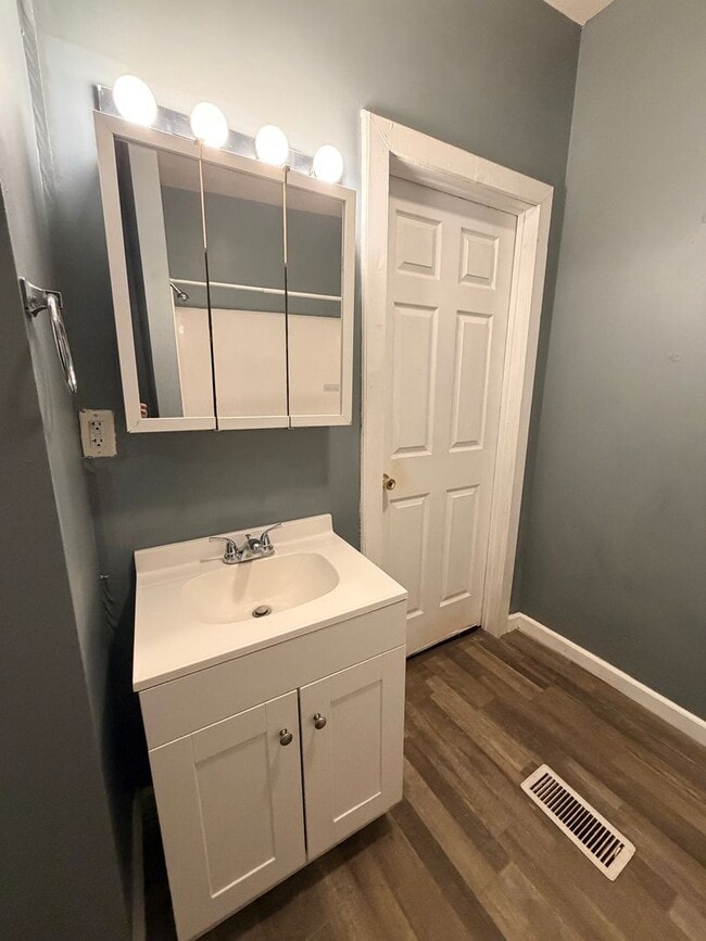 Building Photo - 1017 Laurel St