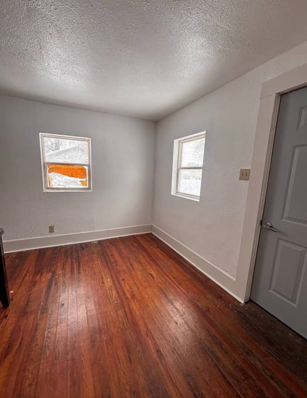 Building Photo - 928 W Waggoner St