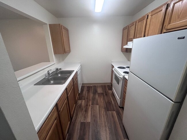 Building Photo - 10811 W Ustick Rd