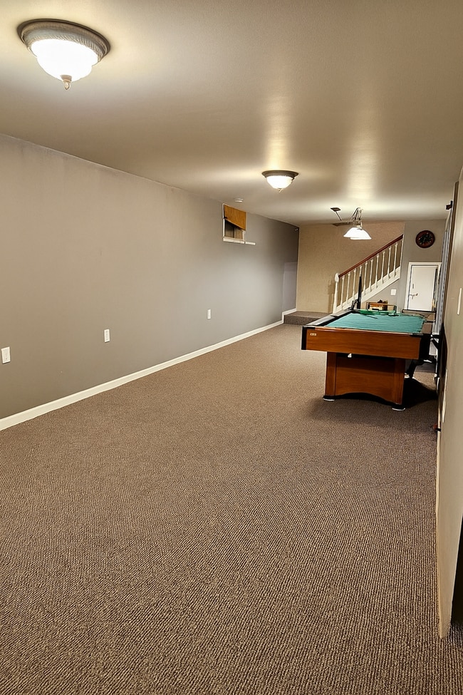 Building Photo - Beautiful 3 Bedroom/2.5 Bath in Lolo MT!