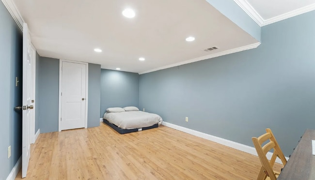 Building Photo - 388 Tall Oaks Dr NE