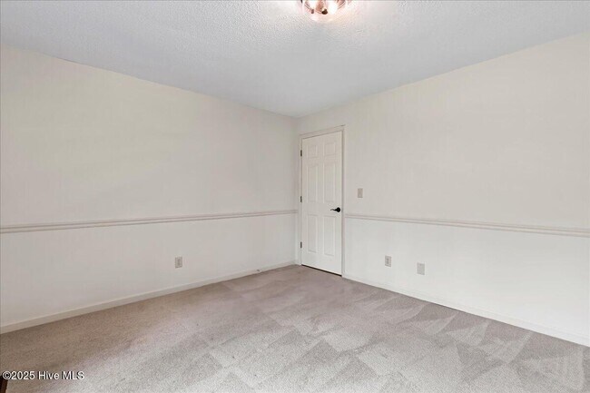Building Photo - 40 Bogie Dr