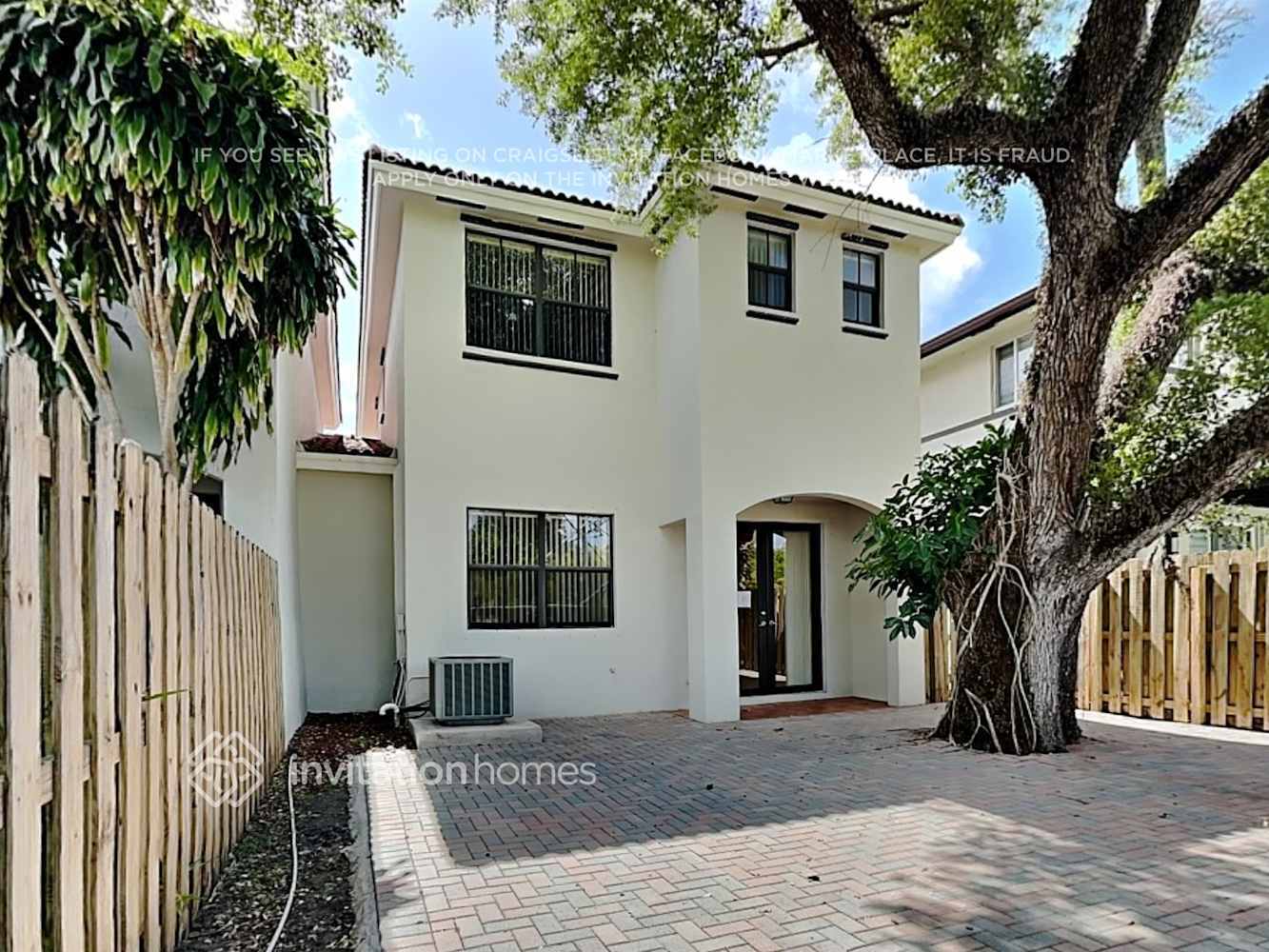 Building Photo - 3830 SW 69th Ave