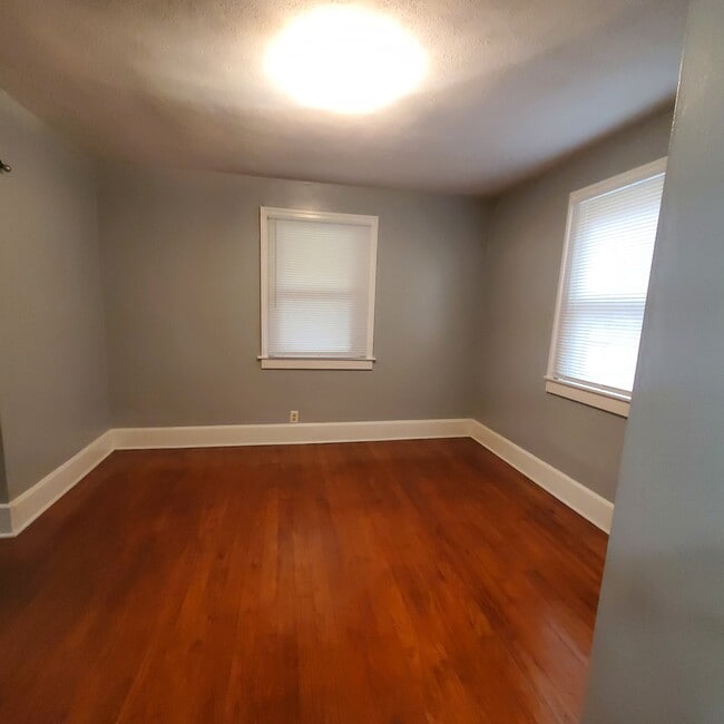 Building Photo - 1731 Highland St