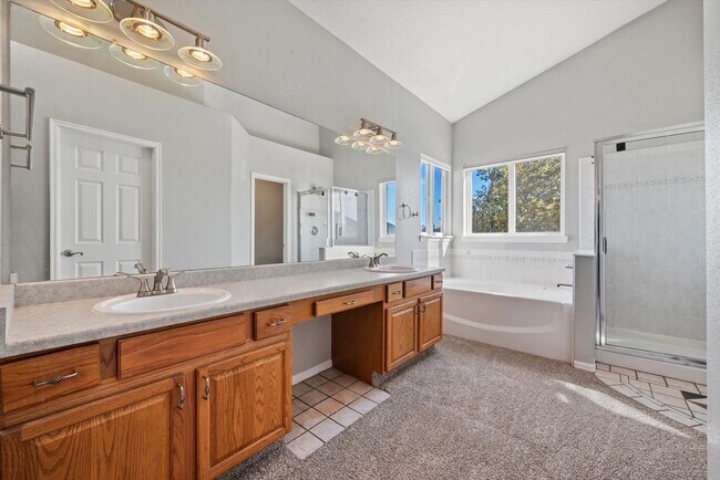 Building Photo - 2258 S Gibralter Way