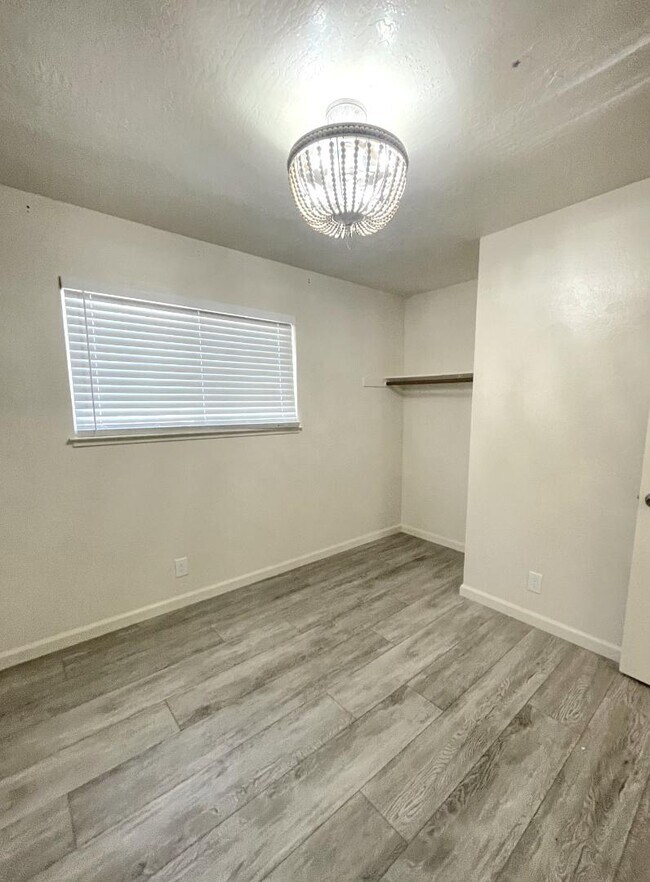 Building Photo - 820 Welburn Ave