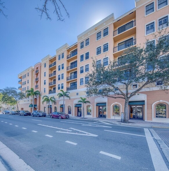 Building Photo - 511 Lucerne Ave