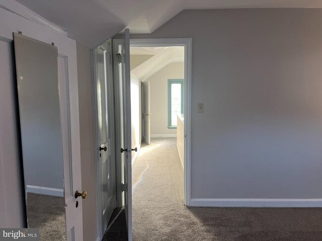 Building Photo - 11 Plainsboro Rd