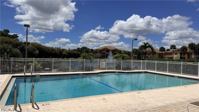 Building Photo - 6490 Aragon Way