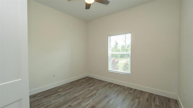 Building Photo - 6454 Freeport Dr