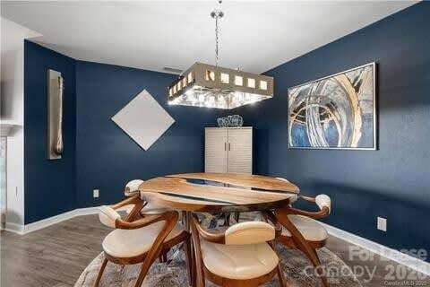 Building Photo - 18015 Kings Point Dr