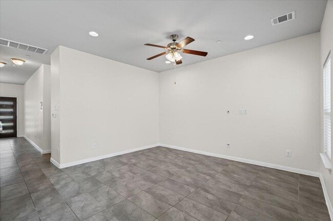 Building Photo - 1502 Airedale Rd