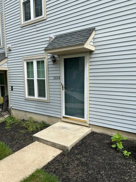 Front door - 3201A Ramsbury Ct