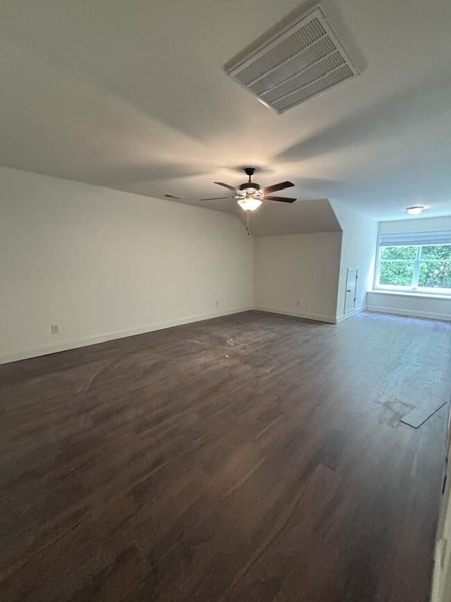 Building Photo - 4147 Lennox Wy