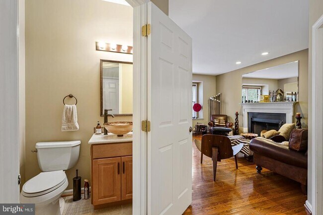 Building Photo - 12405 Willow Falls Dr