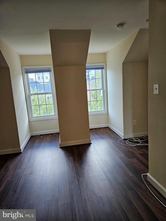 Building Photo - 603 Eden Pl