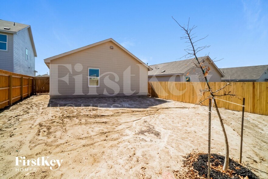 Building Photo - 10755 Prusiner Dr