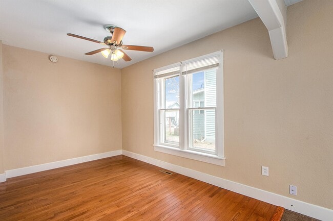 Building Photo - 1225 4th St
