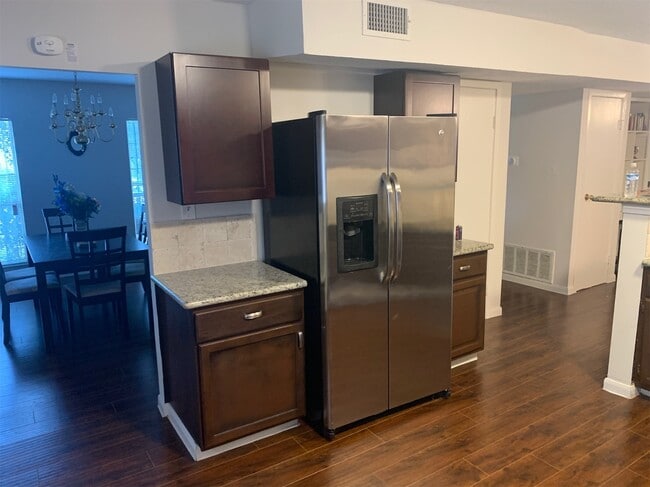 Building Photo - 2311 Chelsea Knoll Ln