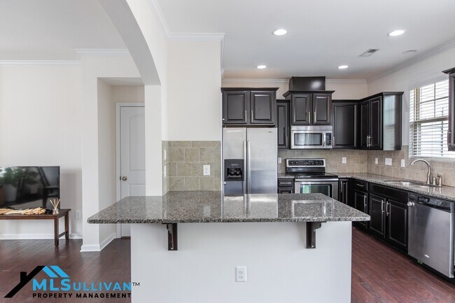 Building Photo - 108 Mt Evans Dr