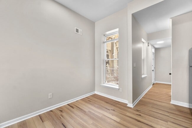 Building Photo - 2027 E Baltimore St