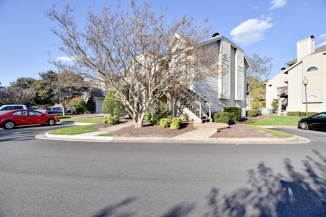 Primary Photo - 2 Bedroom 1 full bath in Cedar Lakes